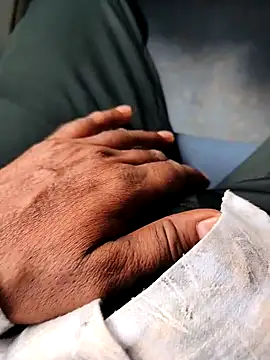 himvilohi08 online show from September 18, 2025, 4:59 am