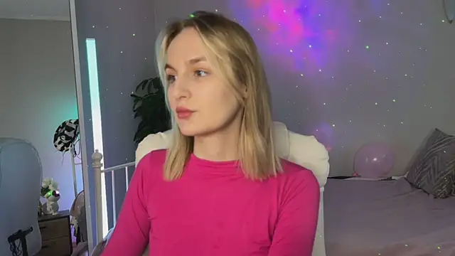  Vikky Moon  online show from May 29, 2026, 1:00 am