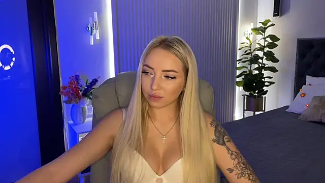 OhMyEmma online show from October 21, 2025, 1:05 am