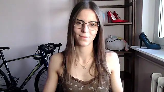 love megi online show from December 15, 2025, 2:34 pm