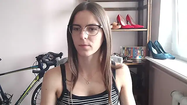 Snapshot of love_megi chatting on June 4, 2026, 1:27 pm love megi online show from June 4, 2026, 1:27 pm