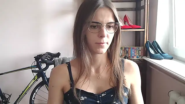 Snapshot of love_megi chatting on June 2, 2026, 1:22 pm love megi online show from June 2, 2026, 1:22 pm