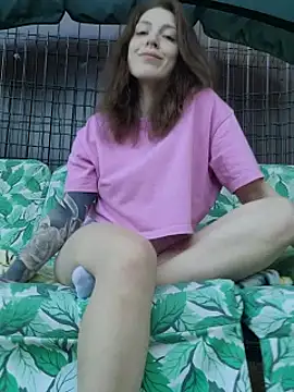 Bella Gloria online show from September 24, 2025, 12:22 pm