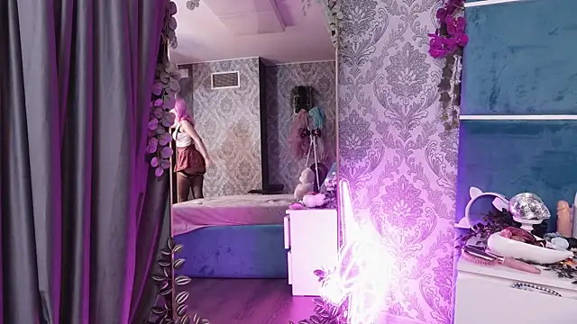 SunnyGlow online show from October 16, 2025, 4:21 am