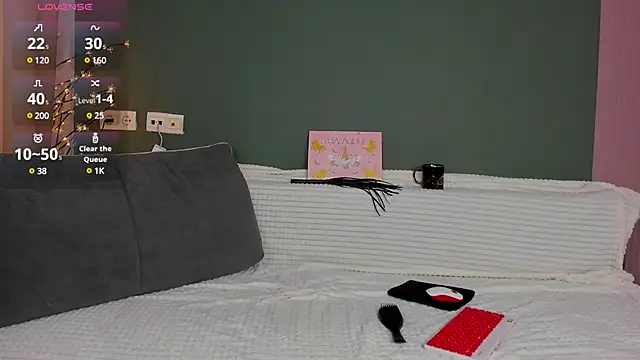 Snapshot of Charlotte_Woods chatting on March 17, 2025, 4:08 am Charlotte Woods online show from March 17, 2025, 4:08 am