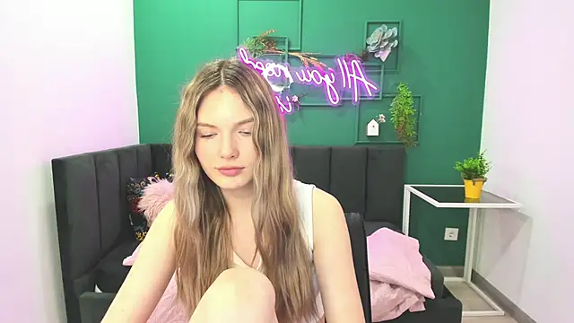 Snapshot of EvelineAmore chatting on June 3, 2026, 8:48 am EvelineAmore online show from June 3, 2026, 8:48 am