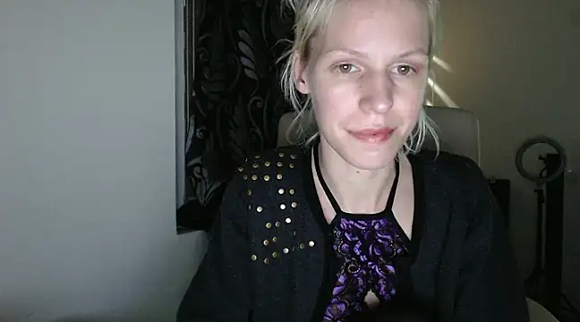 ElssaRush online show from March 17, 2025, 12:53 am