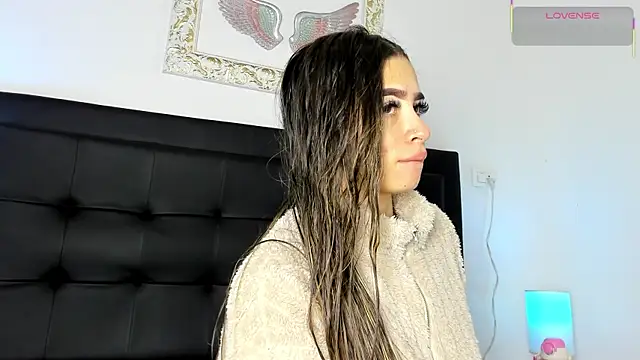 Lola Blondie online show from September 29, 2025, 12:11 pm