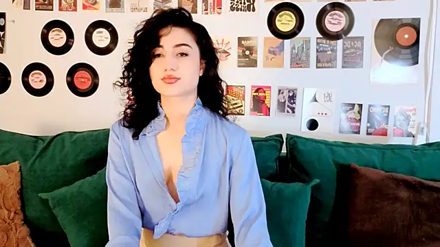 Maya Rogerss online show from July 12, 2026, 2:51 pm