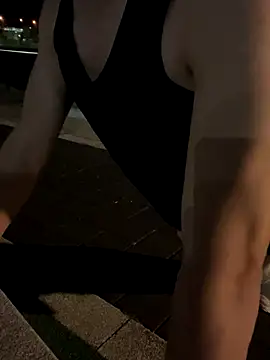 chipboo online show from November 10, 2025, 2:11 pm