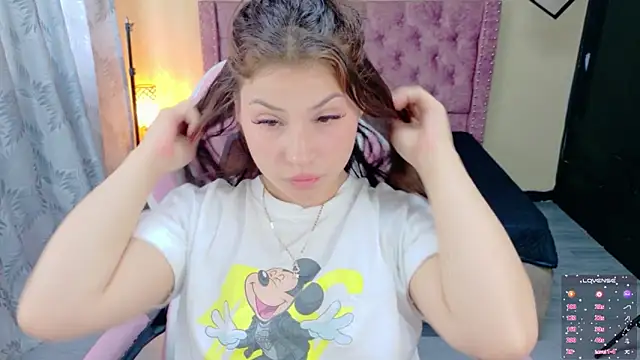 Snapshot of sweet__thang chatting on May 6, 2026, 1:15 pm sweet thang online show from May 6, 2026, 1:15 pm