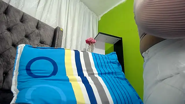 ANA-BULLOCK- online show from October 1, 2025, 12:09 pm