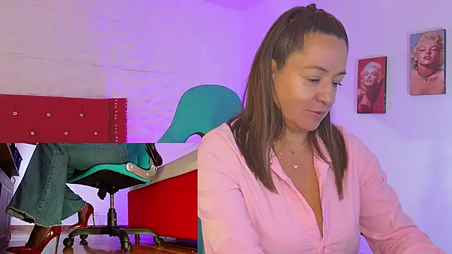 weet Evans    online show from October 3, 2025, 4:25 am