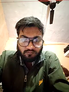 mpaale11 online show from November 10, 2025, 1:38 pm