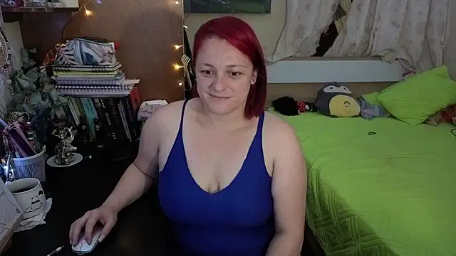 ValkaBlue online show from December 5, 2025, 4:22 am