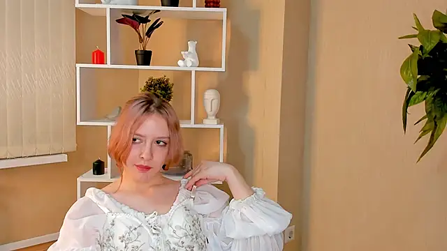 EsmeDecoursey online show from March 9, 2025, 6:11 pm