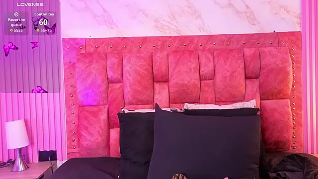 goldilockss15 online show from March 25, 2026, 11:09 am