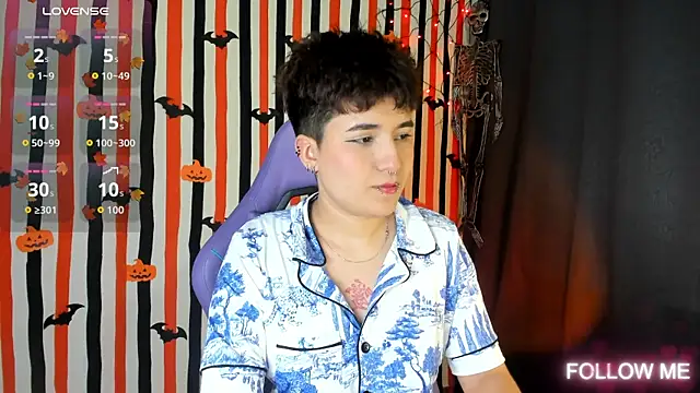 emma cute7 online show from October 15, 2025, 3:27 am