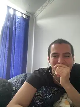 Thiagobb7 online show from February 24, 2026, 6:53 pm