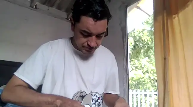 Snapshot of hino_chan chatting on March 14, 2025, 1:24 pm hino chan online show from March 14, 2025, 1:24 pm