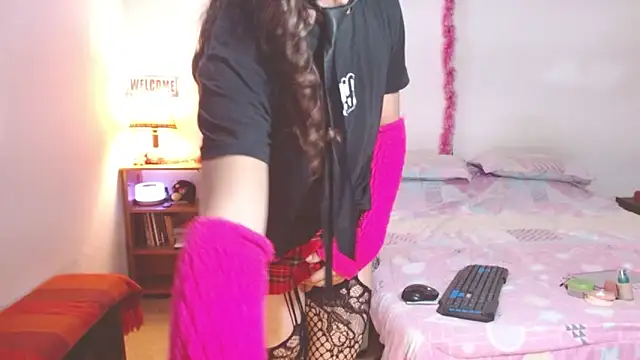 Snapshot of cute_femboy420 chatting on November 12, 2025, 12:26 am cute femboy420 online show from November 12, 2025, 12:26 am