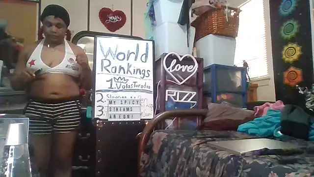 GardeniaFields online show from September 14, 2025, 9:04 pm