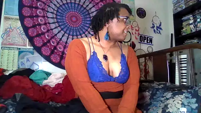Snapshot of GardeniaFields chatting on July 10, 2026, 6:35 am GardeniaFields online show from July 10, 2026, 6:35 am