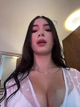 Snapshot of MagieeThomson chatting on January 9, 2026, 4:58 pm MagieeThomson online show from January 9, 2026, 4:58 pm