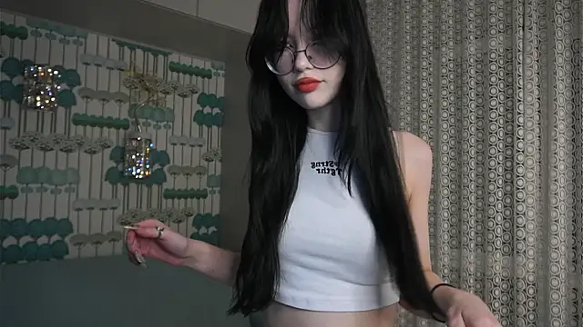 JodyHeap online show from March 21, 2025, 5:02 pm