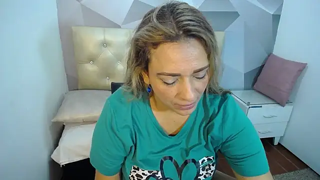 Milf-Prettyboobs online show from December 18, 2025, 11:03 am