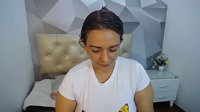 Milf-Prettyboobs online show from October 28, 2025, 11:09 am