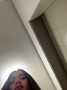 Eire Spencer online show from October 7, 2025, 11:22 am