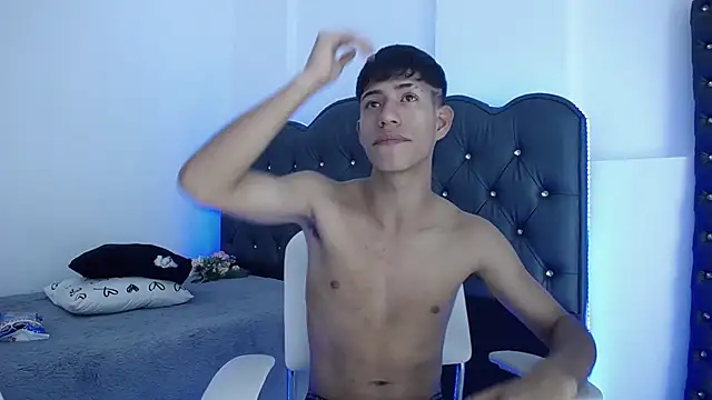 dareck 18 online show from March 23, 2025, 8:04 am