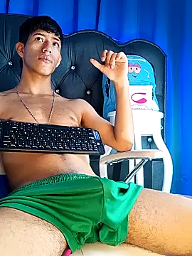 dareck 18 online show from September 23, 2025, 1:18 pm