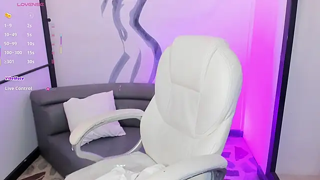 Snapshot of VanessaScott_ chatting on March 18, 2025, 7:44 am VanessaScott online show from March 18, 2025, 7:44 am