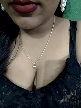 Snapshot of priya_00143 chatting on April 23, 2026, 5:03 pm priya 00143 online show from April 23, 2026, 5:03 pm