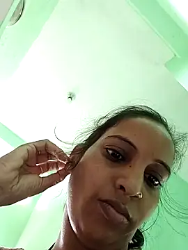 Hotty-Nidhi online show from October 6, 2025, 2:57 am