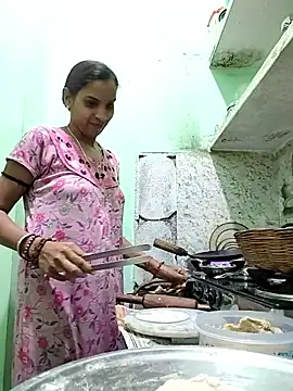 Snapshot of Hotty-Nidhi chatting on February 23, 2026, 4:40 pm Hotty-Nidhi online show from February 23, 2026, 4:40 pm