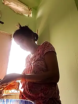 Snapshot of Hotty-Nidhi chatting on February 12, 2026, 6:02 am Hotty-Nidhi online show from February 12, 2026, 6:02 am