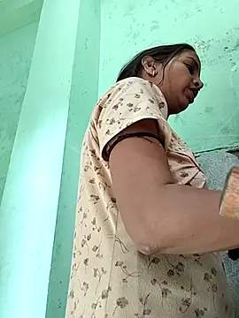 Snapshot of Hotty-Nidhi chatting on March 2, 2026, 5:08 am Hotty-Nidhi online show from March 2, 2026, 5:08 am