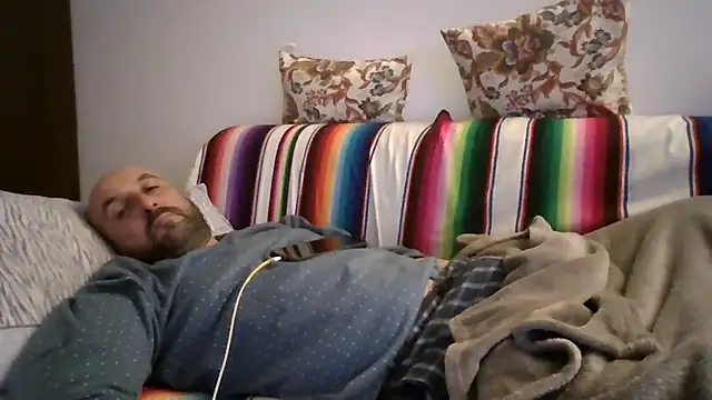 maxxxio12 online show from April 2, 2026, 6:58 pm