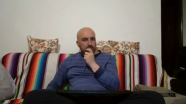 maxxxio12 online show from April 10, 2026, 6:15 pm