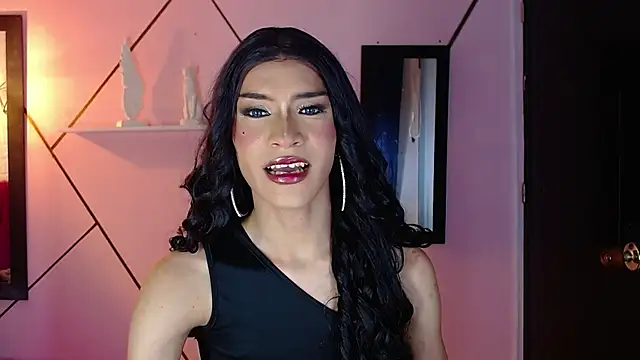 Snapshot of agatha_rodriguez chatting on October 15, 2025, 2:03 pm agatha rodriguez online show from October 15, 2025, 2:03 pm