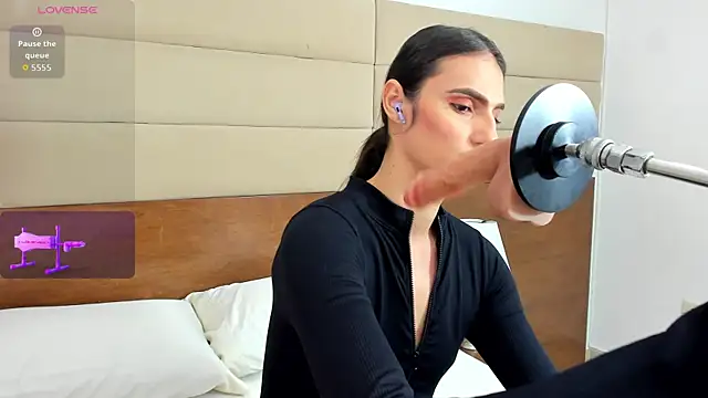 Snapshot of shantall_skinny chatting on December 19, 2025, 3:54 am shantall skinny online show from December 19, 2025, 3:54 am