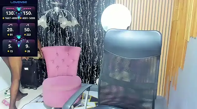 Snapshot of Dayana_20cm chatting on March 11, 2025, 5:13 am Dayana 20cm online show from March 11, 2025, 5:13 am