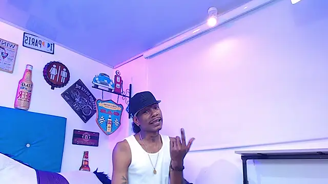 Snapshot of lili_roussi chatting on May 27, 2026, 7:10 pm lili roussi online show from May 27, 2026, 7:10 pm