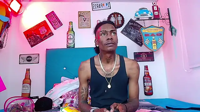 lili roussi online show from February 9, 2026, 8:07 pm