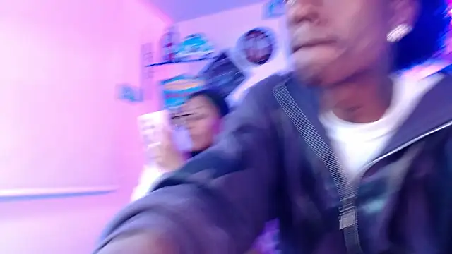 lili roussi online show from September 19, 2025, 11:42 pm