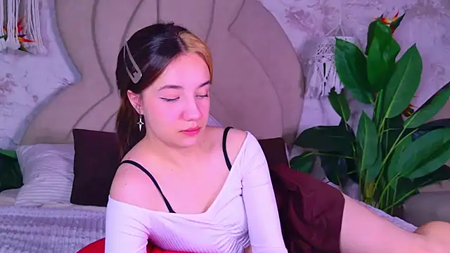 Gia Riccardo online show from September 20, 2025, 5:56 am