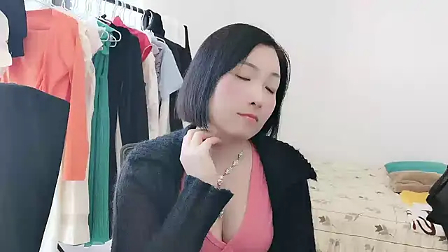 Rachel-6600 online show from October 27, 2025, 4:02 am